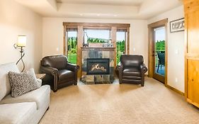 Trail Head Lodge # 302